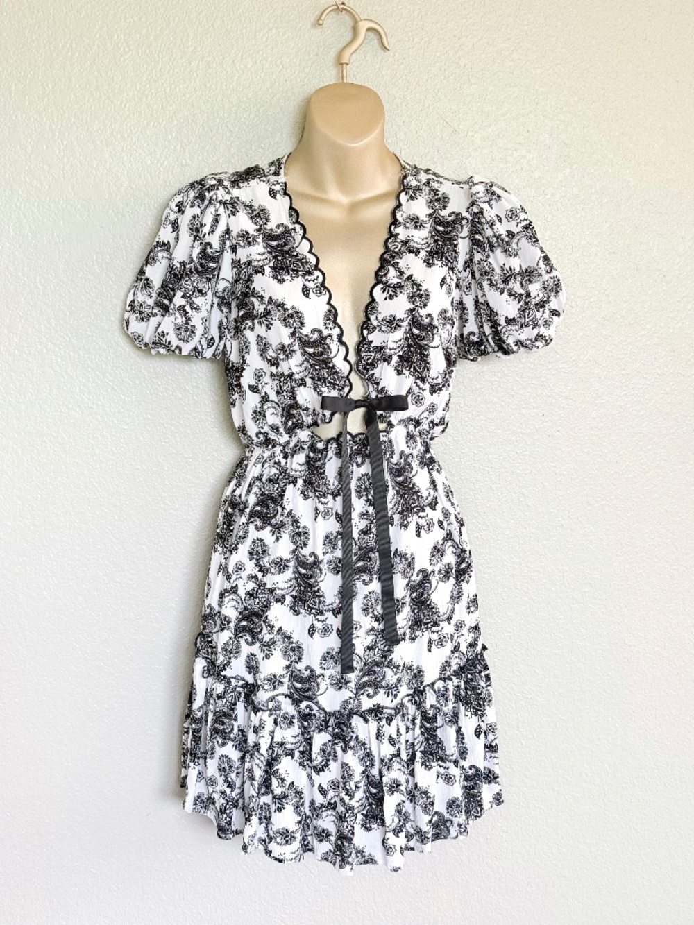 Romantic Coquette Toile Linen Blend Keyhole Puff Sleeve Sundress Trixxi Sz M NWT